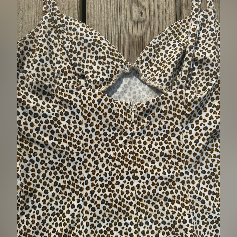 forever 21 animal print leopard bodycon mini dress with ruffled bottom - Picture 7 of 8